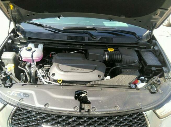Chrysler Pacifica 2021, 3.6L, od ubezpieczalni