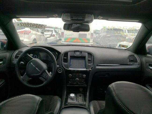 Chrysler 300C 2017, 3.6L, od ubezpieczalni