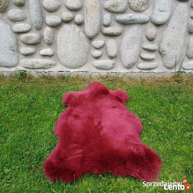 Skóra Owcza Dywanik Kolor Czerwonego Wina Naturalna