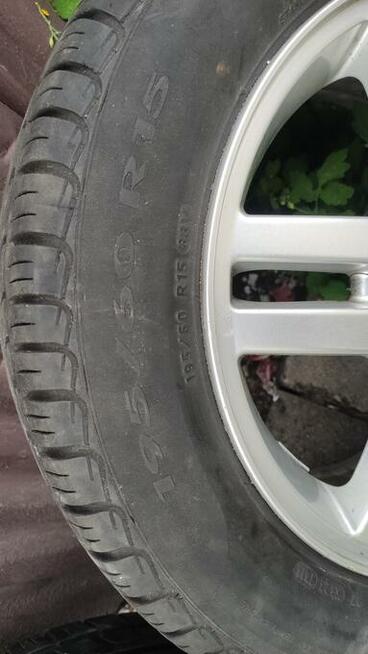 Oryginalne felgi 15 aluminiowe Ford