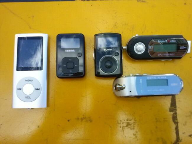 Odtwarzacz MP 3 fabrycznie nowy z pudełkiem.