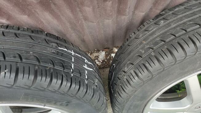 Oryginalne felgi 15 aluminiowe Ford