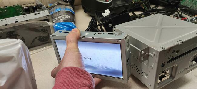 Naprawa wyświetlacza Opel Astra K 39042448