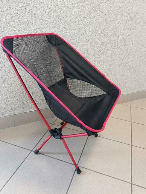 Nowe nowoczesne krzesła wędkarskie składane z torbą