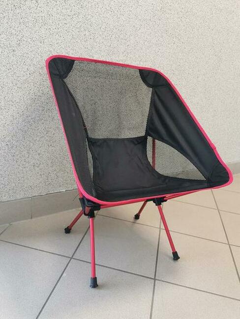 Nowe nowoczesne krzesła wędkarskie składane z torbą