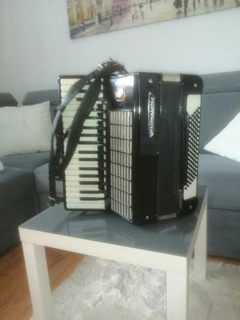 Sprzedam akordeon Weltmajster Stella