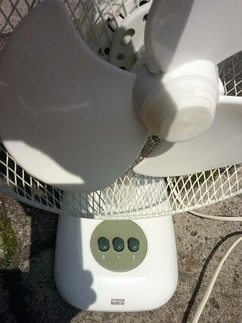 Wentylator na biurko, stół, 30 zł.