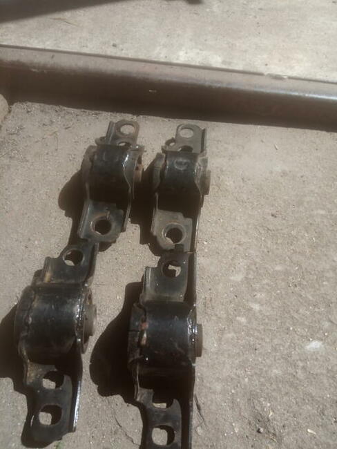 sprzedam części do mazda 323