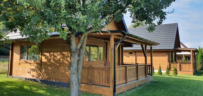 Domki domek z bala nad jeziorem Głuszyńskim Orle jezioro las