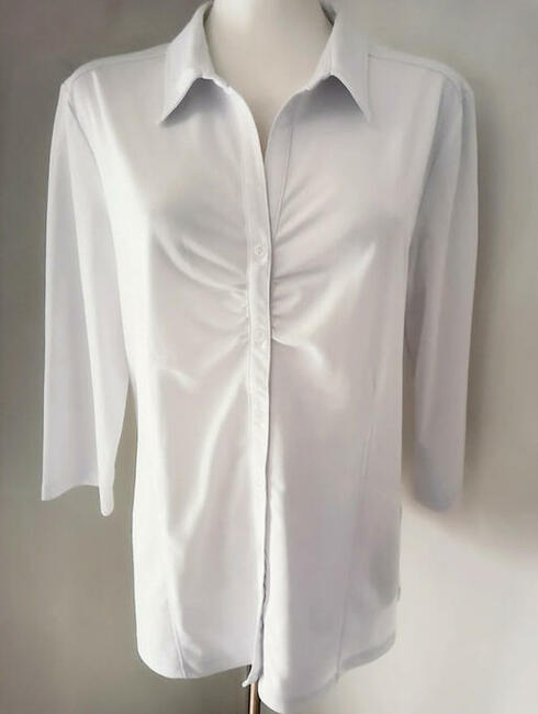 Ubrania na sprzedarz