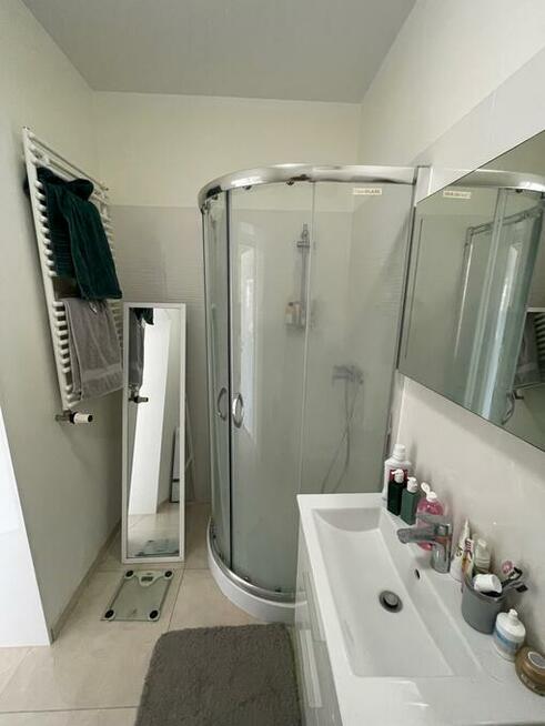 Wynajmę nowe 2 pokojowe mieszkanie z garażem