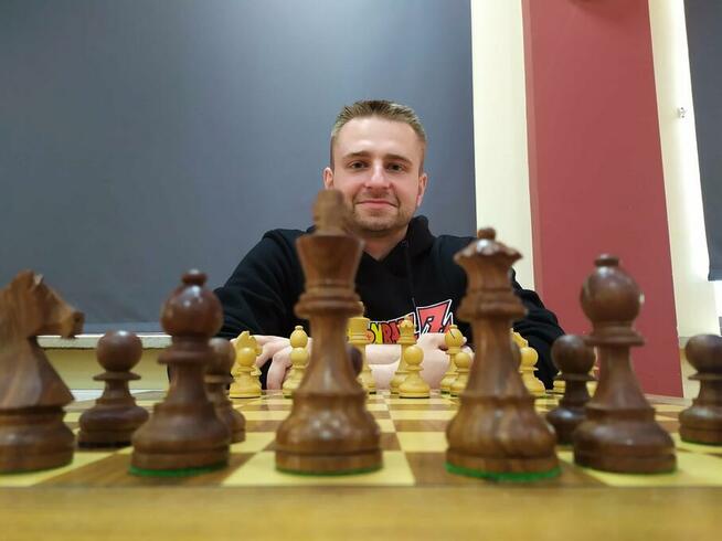 INDYWIDUALNE LEKCJE SZACHOWE ONLINE POZNAŃ