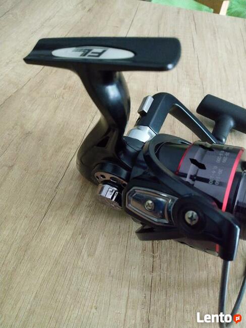 Mocny, duży kołowrotek FL Flash Cast 8000