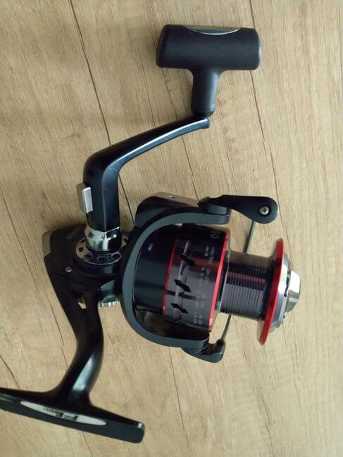 Mocny, duży kołowrotek FL Flash Cast 8000