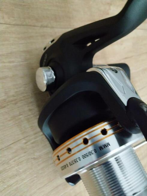 Kołowrotek na plażę, suma FL cast 8000