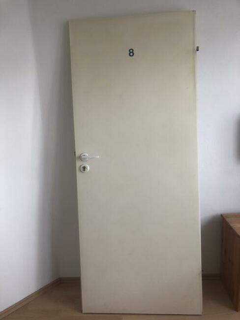 Drzwi wewnętrzne pełne białe 80 i łazienkowe