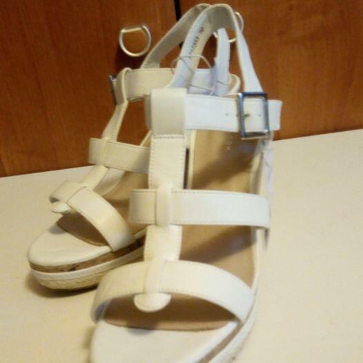 Sandały na koturnie rozmiar 41 nowe