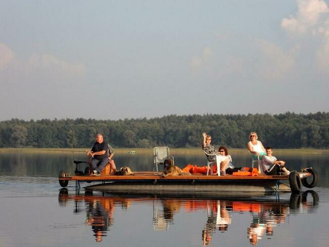 Wypoczynek bezpośrednio nad jeziorem powidzkim w Ostrowie