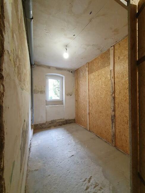 Piwnice, magazynki na wynajem - różne powierzchnie, Łazarz