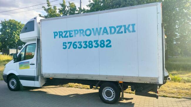 Przeprowadzki Auto z windą Transport Przewóz rzeczy mebli