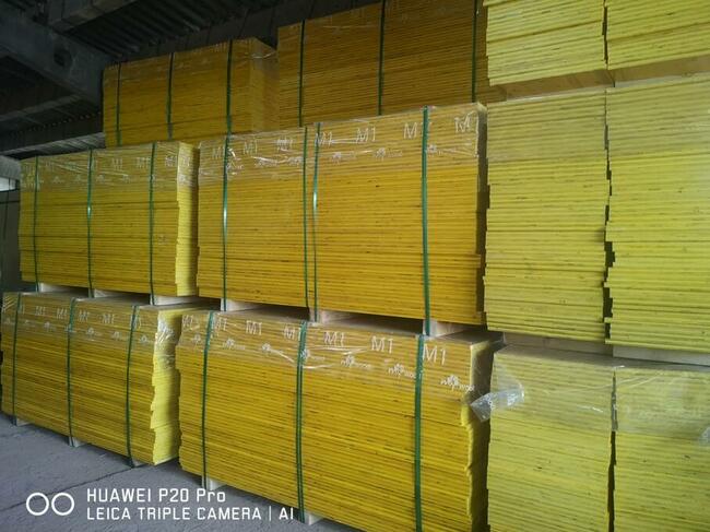 Szalunki Stemple Podpory Sztyce Dźwigar DOKA Belki Stojaki