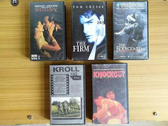 Kasety VHS i magnetofonowe oraz płyty CD i DVD