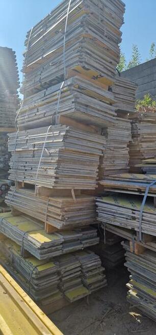 Stemple Podpory Sztyce Dźwigar DOKA Belki Blaty Sklejka