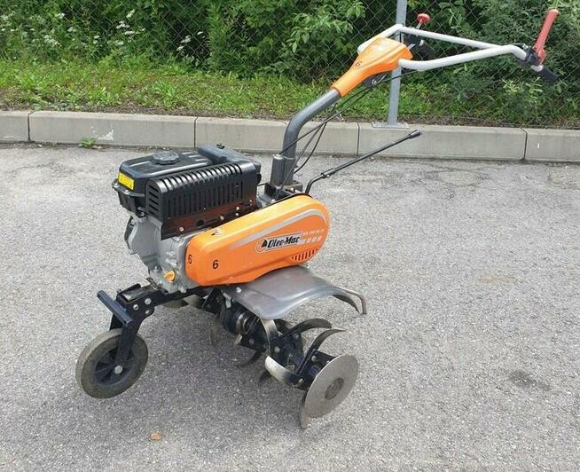 Koszenie trawy kosa spalinowa/kosiarka kołowa/glebogryzarka