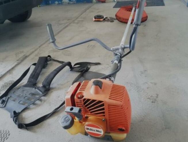 Koszenie trawy kosa spalinowa/kosiarka kołowa/glebogryzarka