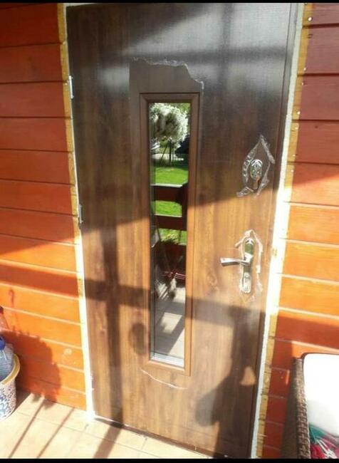 drzwi zewnętrzne -wejsciowe -metalowe- stalowe z montażem