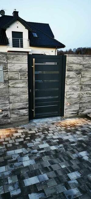 Nowoczesne ogrodzenie palisadowe aluminiowe