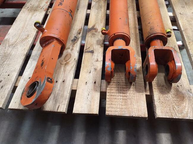 Części do ładowarki Atlas AR 75 z 2008 rok.