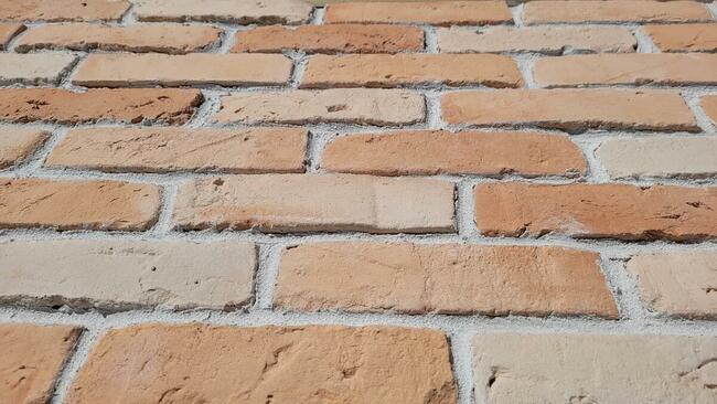 Stare cegły, płytki z cegły, lico cegły, elewacje