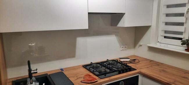 Panele szklane do kuchni poznań - szklarz poznań Glasston