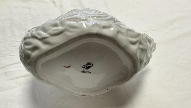 Porcelanowy łabędz