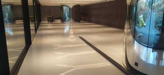 Posadzki żywiczne kwarcowe, dekoracyjne, jednokolorowe