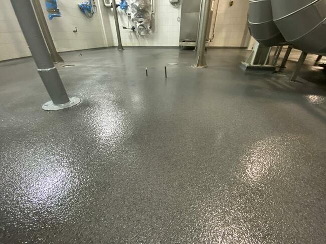 Posadzki żywiczne kwarcowe, dekoracyjne, jednokolorowe