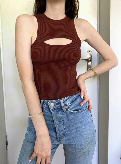 Nowy top Pull & Bear z metką