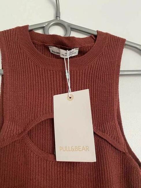 Nowy top Pull & Bear z metką