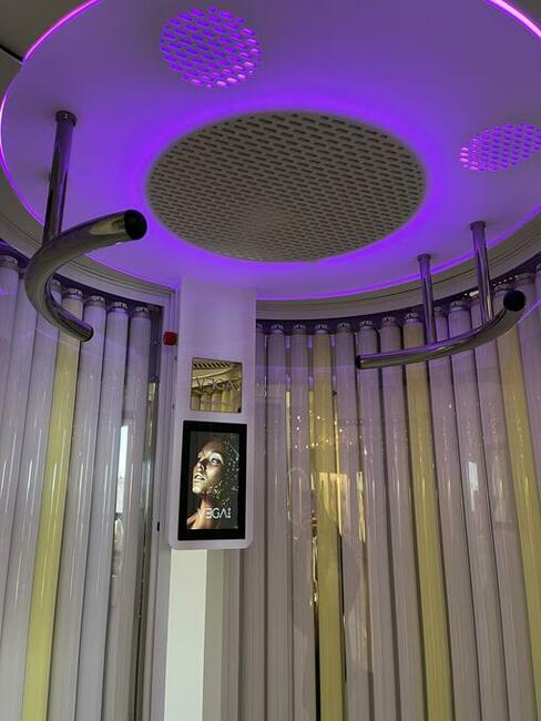 NOWA KABINA SOLARIUM STOJĄCE SPORTARREDO „VEGA E.C.O.”