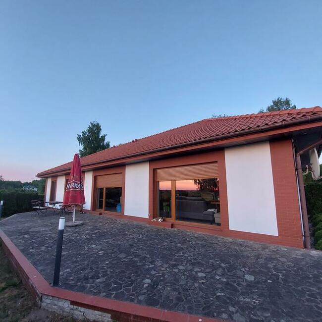 Dom z widokiem na jezioro