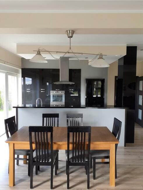 Dom z widokiem na jezioro