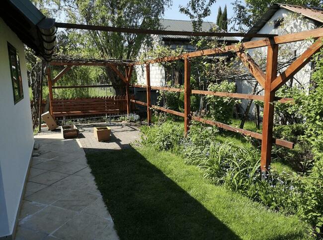 Działka rekreacyjna z murowaną altanką Tarnobrzeg – Kamionka