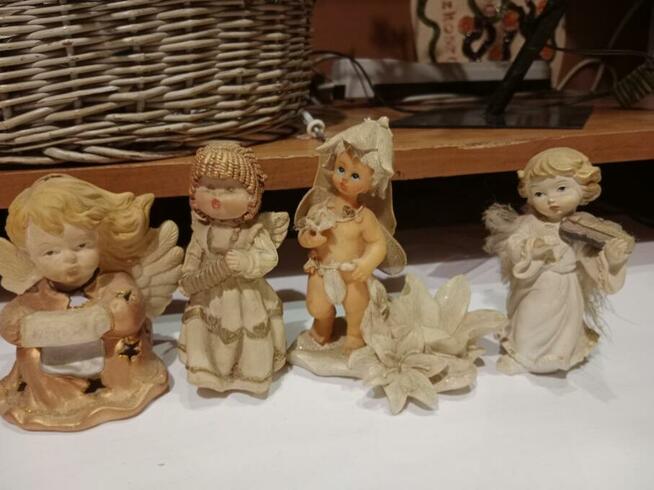 Kolekcja aniołów z żywicy epoksydowej