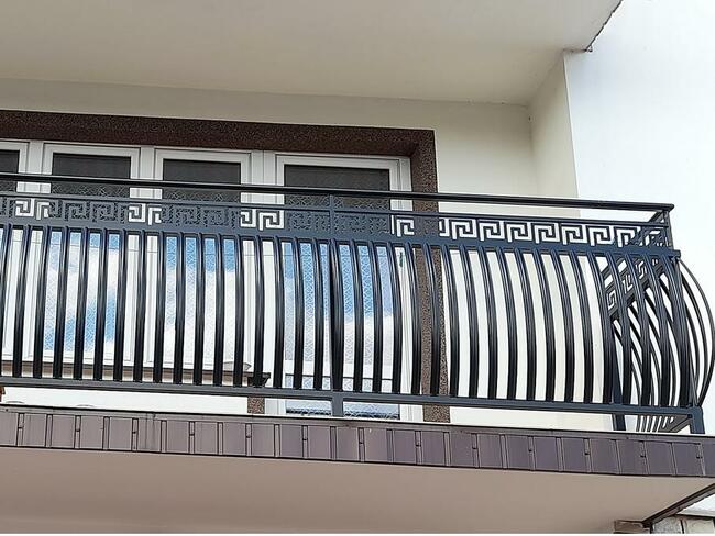 Sztachety balkonowe tralki balaski barierka