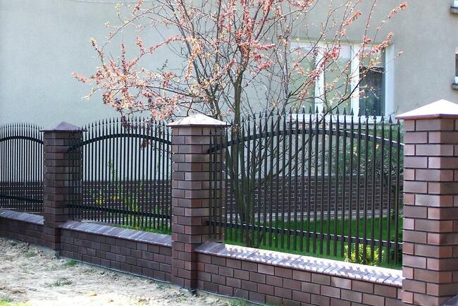 Sztachety balkonowe tralki balaski barierka