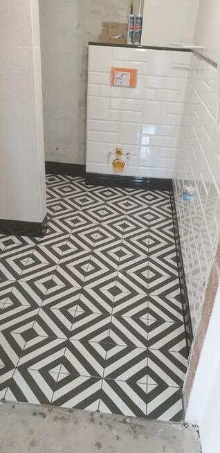 Usługi remontowo-budowlane układanie płytek