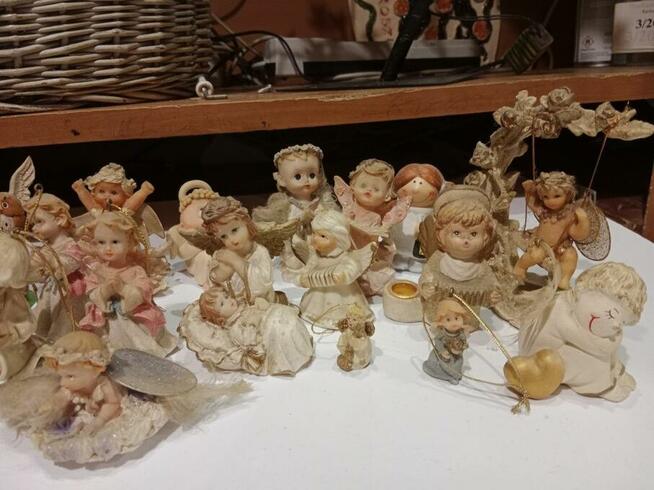Kolekcja aniołów z żywicy epoksydowej