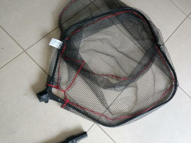 Metalowy podbierak z sztywnym koszem 230cm gumowana siatka