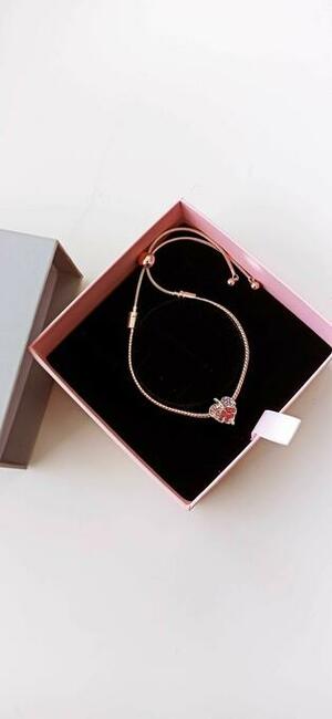 Bransoletka regulowana+charms Lśniący Liść+PUDEŁKO PANDORA